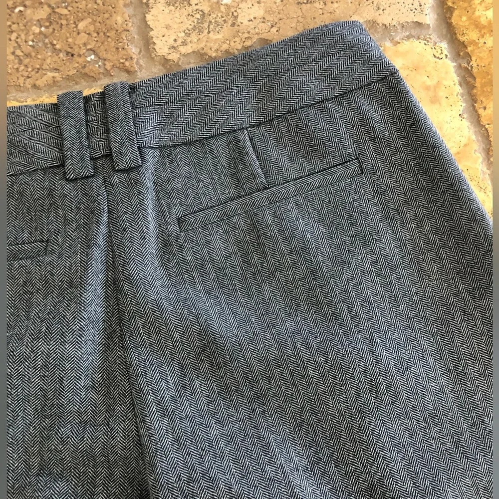BANANA REPUBLIC - NWT WOOL BERMUDA SHORTS + MARTIN FIT/WOMENS SIZE 8